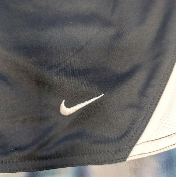 Nike Reversible Athletic Shorts 5" Inseam - Picture 2 of 9